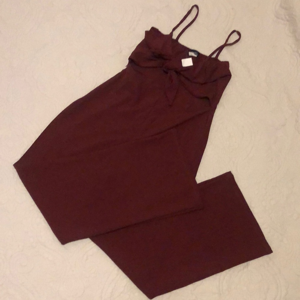 NWT- Sexy Wide Leg Jumpsuit w/ Tie Front, Exposed Skin & Spaghetti Straps S